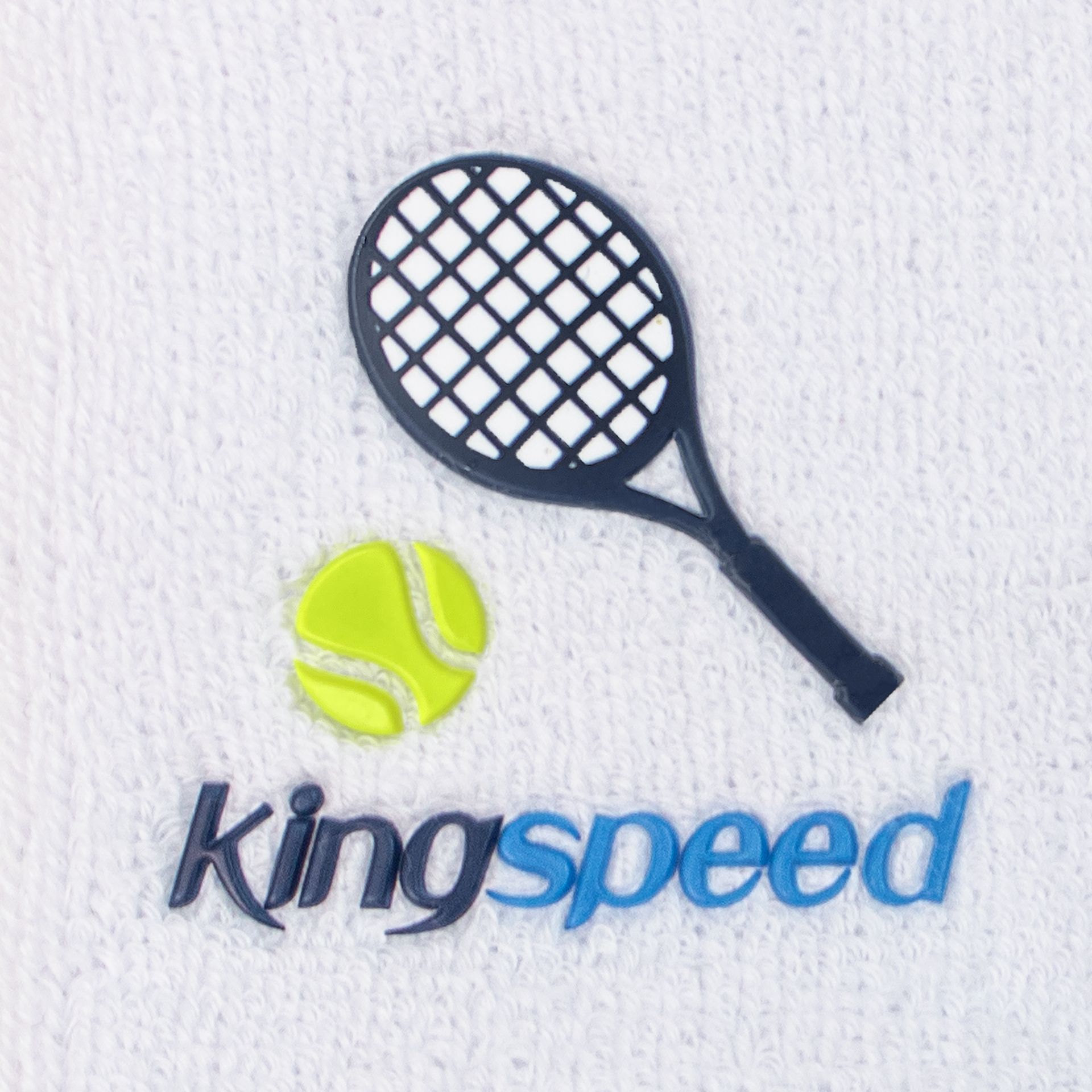 Silicone heat transfer logo with raised dimension on pet retractable leashes